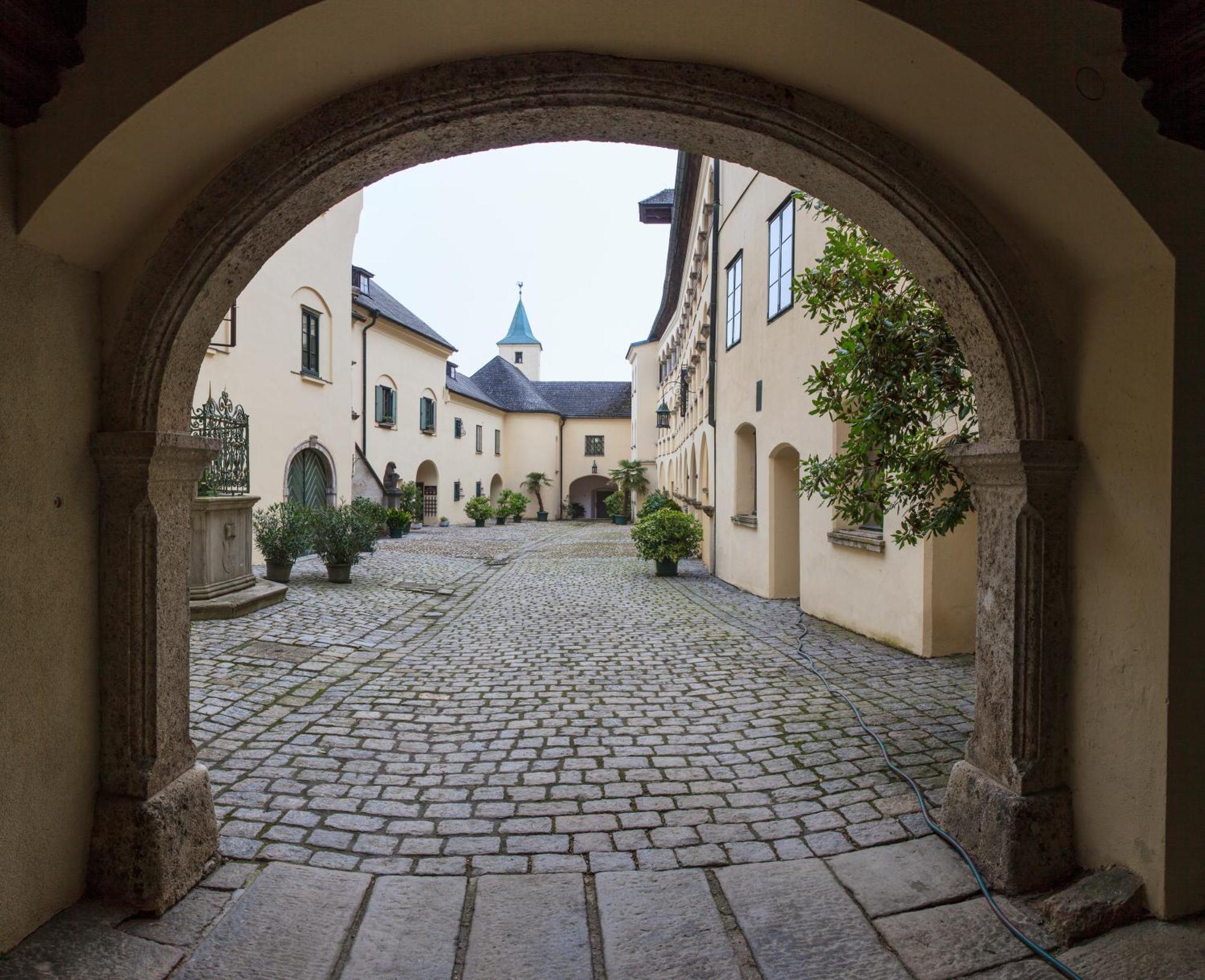 Fruhstuckshotel Scharinger Haag am Hausruck Exterior photo